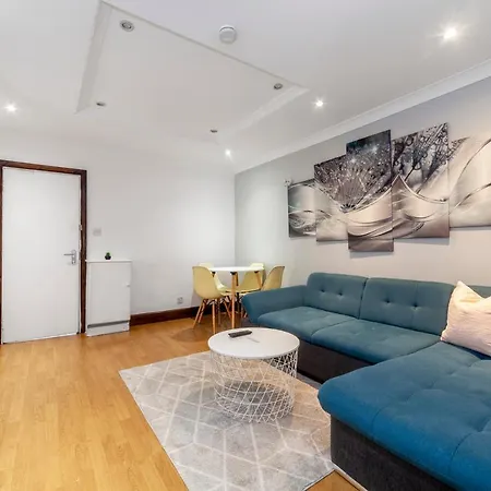 Bright 1 Bedroom Apt Wpatio, Next To Westfield Centre London Exterior photo