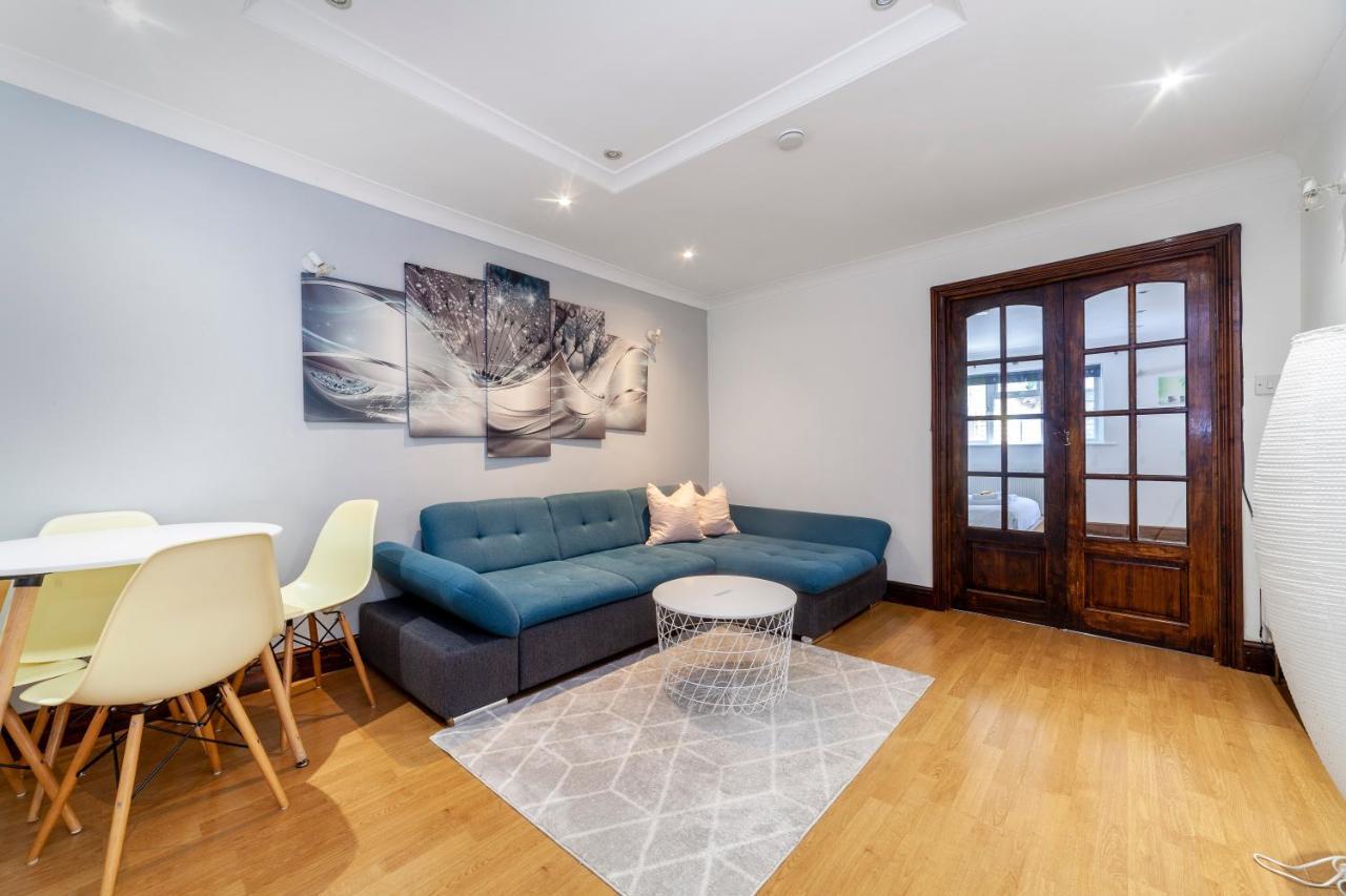 Apartment Bright 1 Bedroom Wpatio, Next To Westfield Centre London